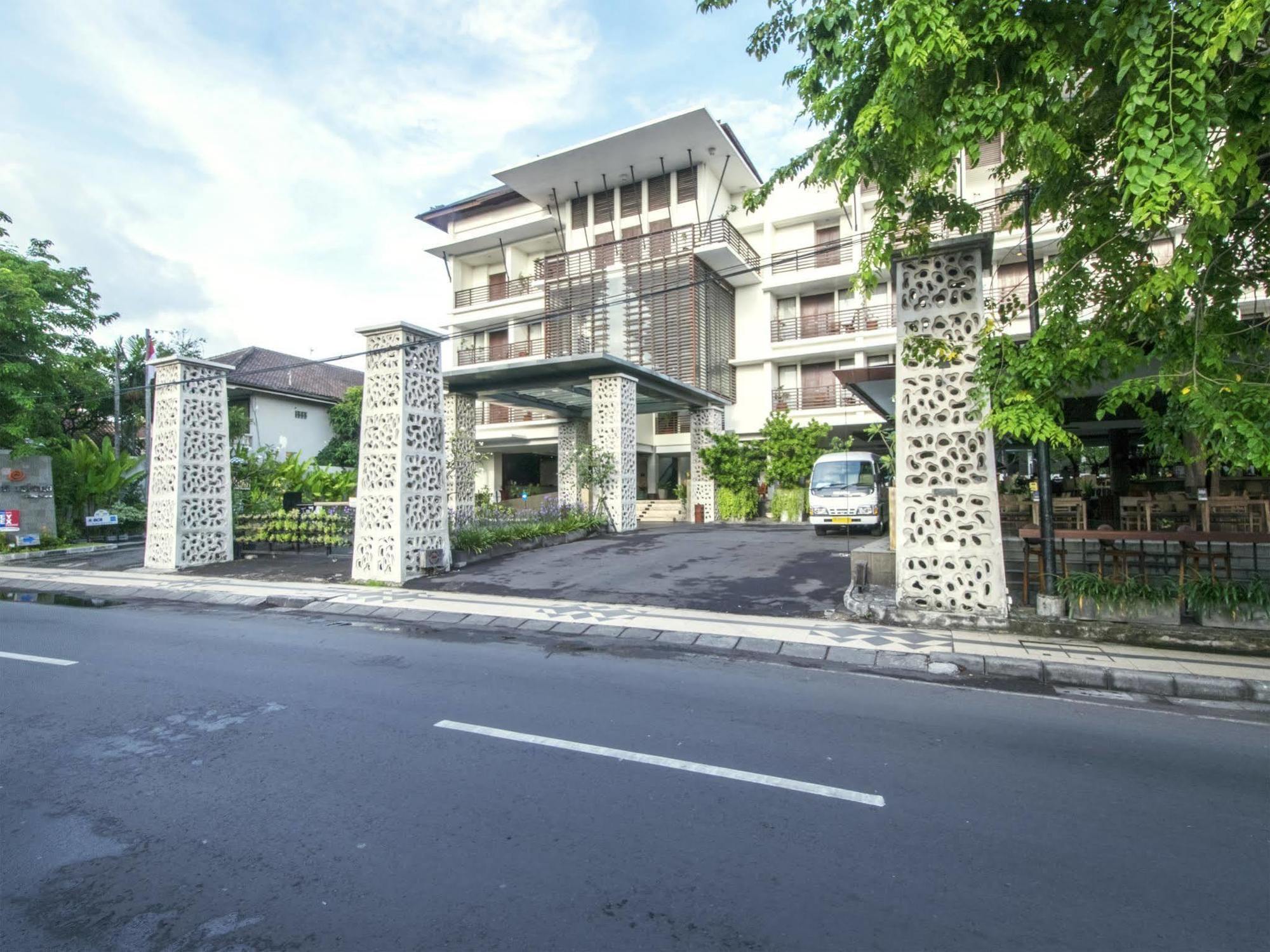 Sun Island Hotel & Spa Kuta Kuta Lombok Exterior foto